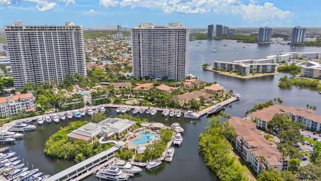 1000 E Island Boulevard 305, Aventura, FL 33160