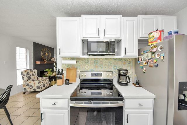 6903 La Violetta Drive, Houston, TX 77083