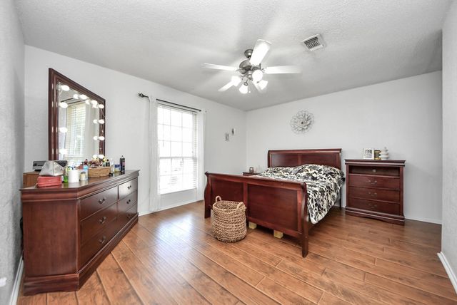6903 La Violetta Drive, Houston, TX 77083