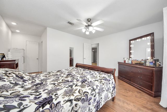 6903 La Violetta Drive, Houston, TX 77083