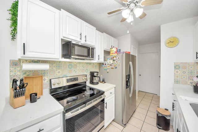 6903 La Violetta Drive, Houston, TX 77083