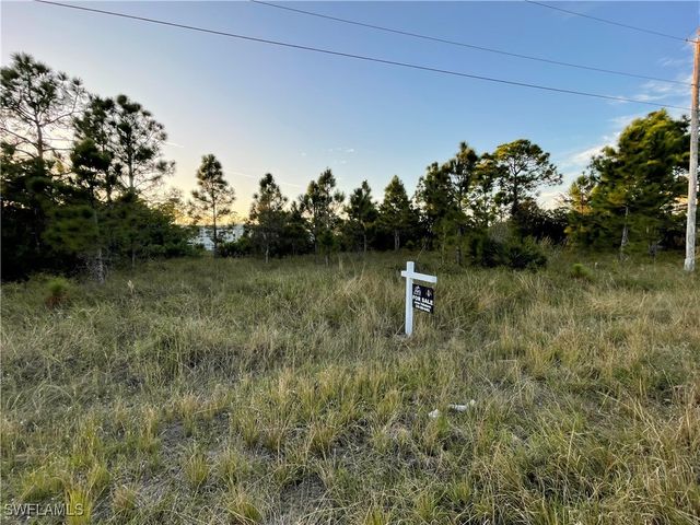 916-918 Countess AVE, Lehigh Acres, FL 33974