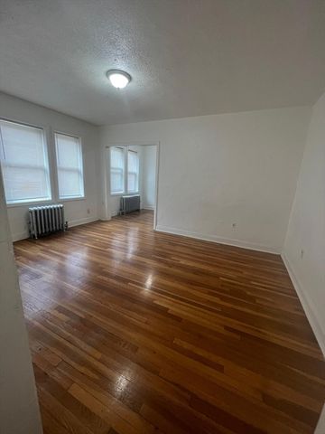 10 Yeamans St 19, Revere, MA 02151