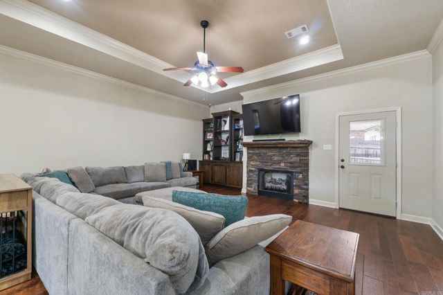 6906 Grace Village Drive, Alexander, AR 72002