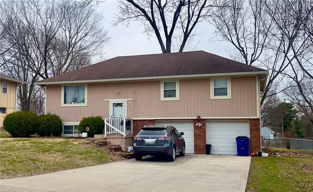 1924 SW 5th Street, Blue Springs, MO 64014