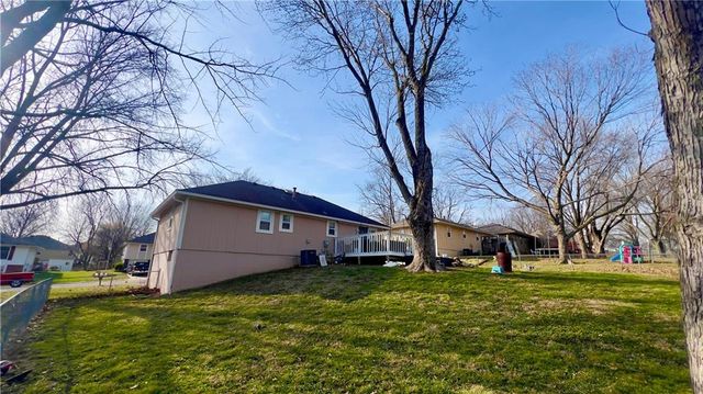 1924 SW 5th Street, Blue Springs, MO 64014