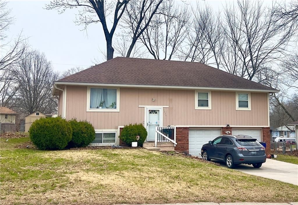 1924 SW 5th Street, Blue Springs, MO 64014