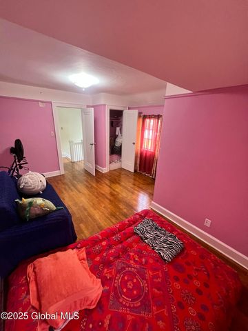 194 S Main Avenue, Albany, NY 12208