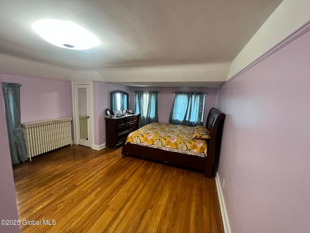 194 S Main Avenue, Albany, NY 12208
