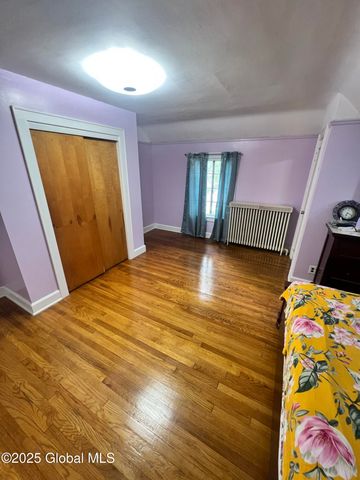 194 S Main Avenue, Albany, NY 12208