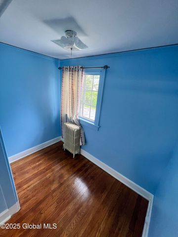 194 S Main Avenue, Albany, NY 12208