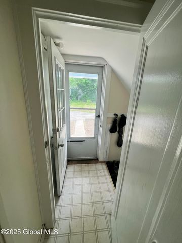 194 S Main Avenue, Albany, NY 12208