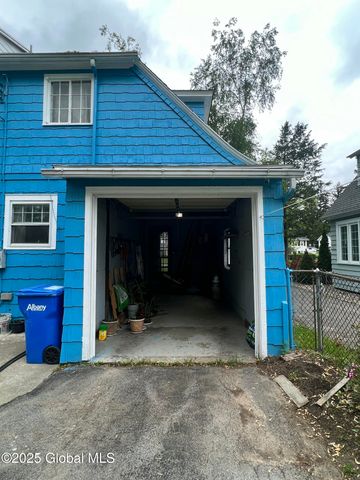 194 S Main Avenue, Albany, NY 12208