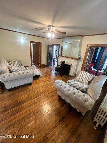 194 S Main Avenue, Albany, NY 12208