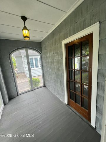 194 S Main Avenue, Albany, NY 12208