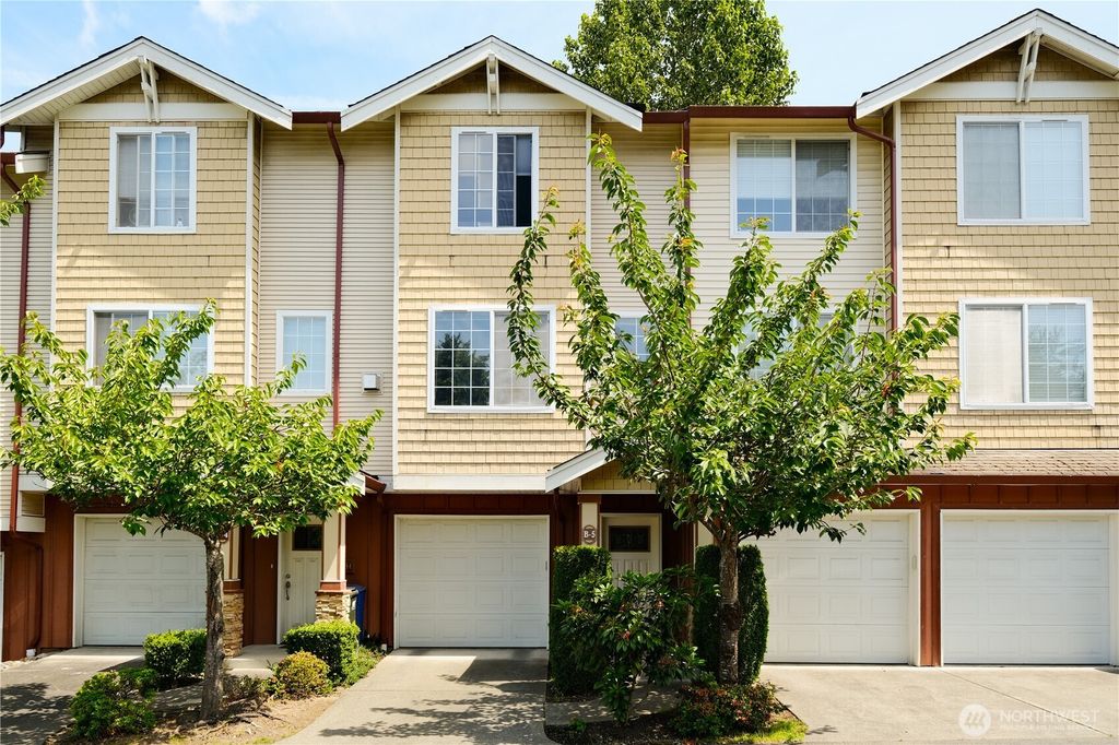 28710 S 34th Avenue #B5, Auburn, WA 98001