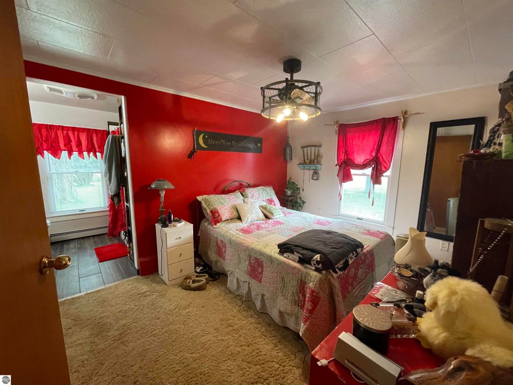 Image 19 of property listing at 4658 N Croswell Road, Alma, MI 48801