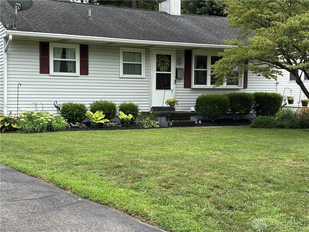 527 S Stadium Drive, Xenia, OH 45385