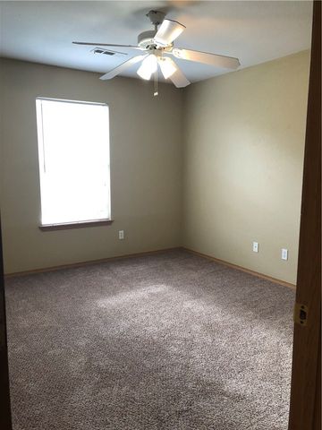 2780 Carondolet Street B, Springdale, AR 72764