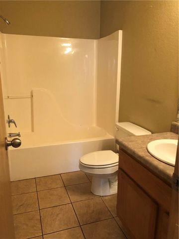 2780 Carondolet Street B, Springdale, AR 72764