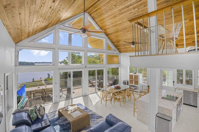 41 Mutiny Place, Key Largo, FL 33037