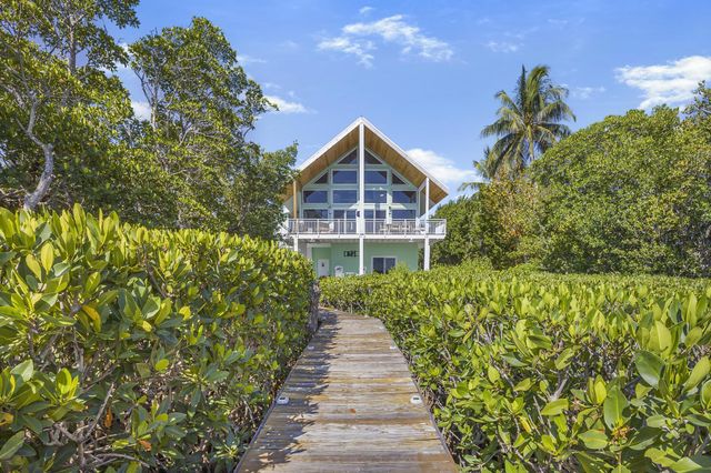 41 Mutiny Place, Key Largo, FL 33037