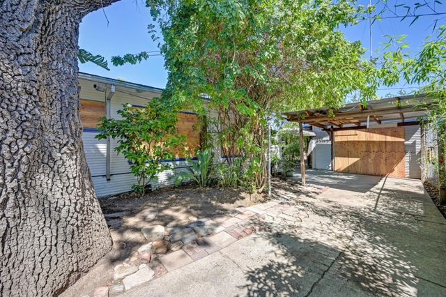 1525 W Flora St, Stockton, CA 95203