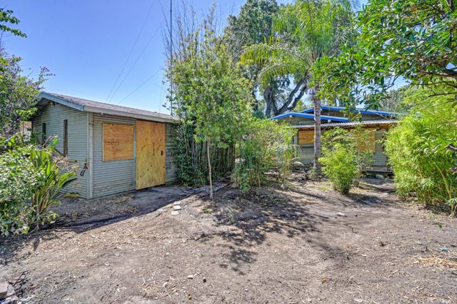 1525 W Flora St, Stockton, CA 95203