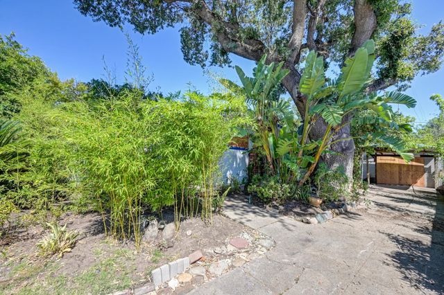 1525 W Flora St, Stockton, CA 95203