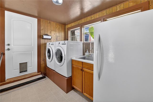 8967 PVT County Rd 485, Mathis, TX 78368