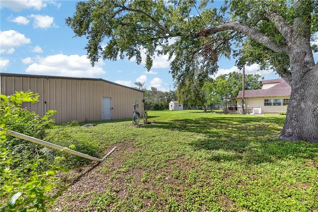 8967 PVT County Rd 485, Mathis, TX 78368
