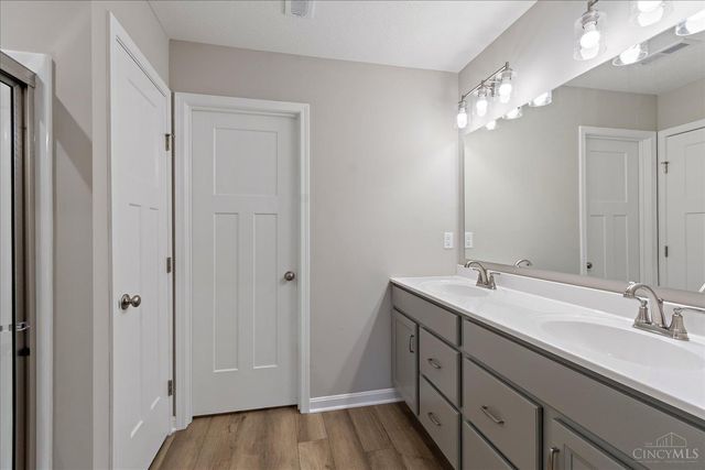 5883 Parkview Lane, Miami Twp, OH 45150