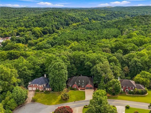 6086 Governors Walk Drive, Canton, GA 30115