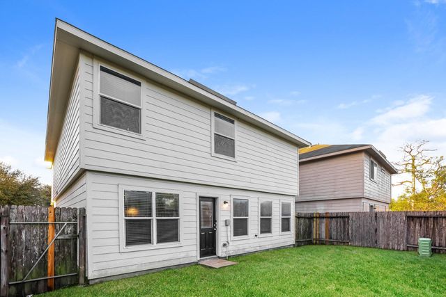 5819 Northern Oak Street, Houston, TX 77016