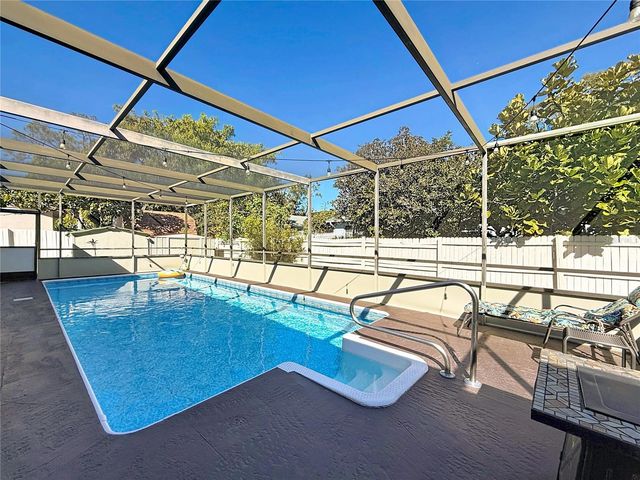 1210 CROSSBOW LANE, Tarpon Springs, FL 34689