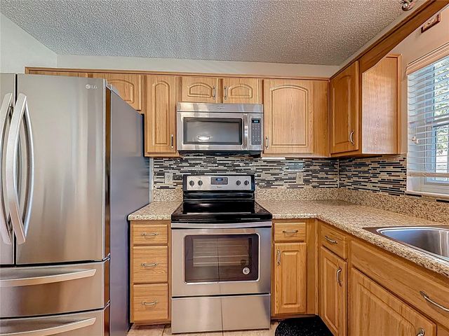 1210 CROSSBOW LANE, Tarpon Springs, FL 34689