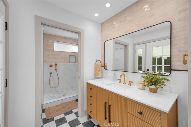 1241 E Mayfair, Orange, CA 92867