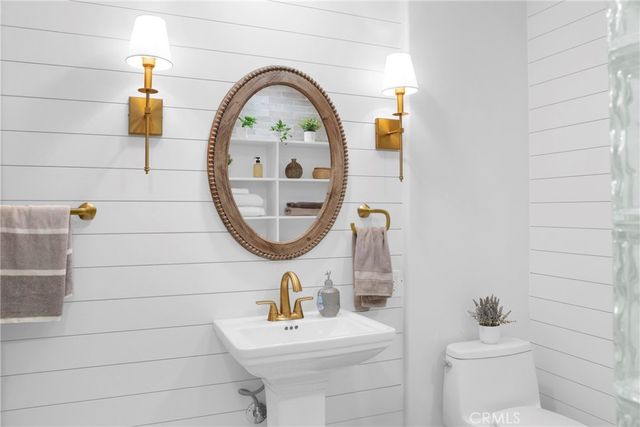 1241 E Mayfair, Orange, CA 92867