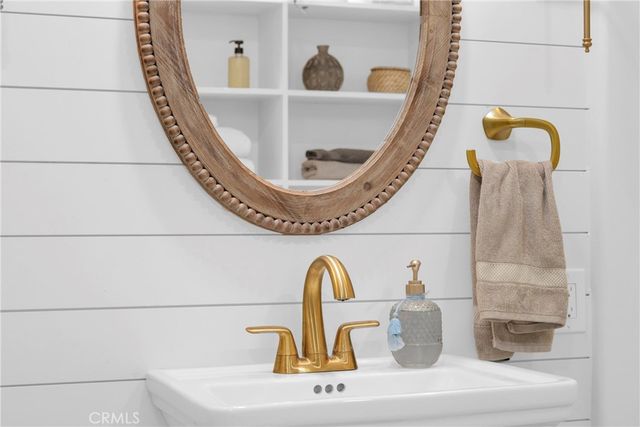 1241 E Mayfair, Orange, CA 92867