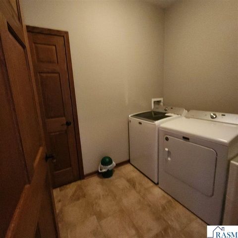 301 Skylark Drive, Mankato, MN 56001