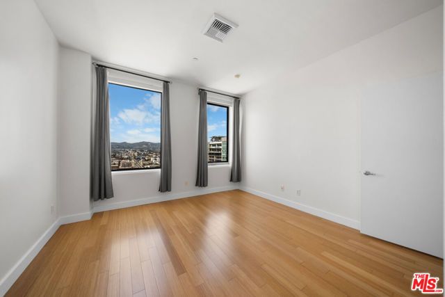 3810 Wilshire Boulevard 1801, Los Angeles, CA 90010