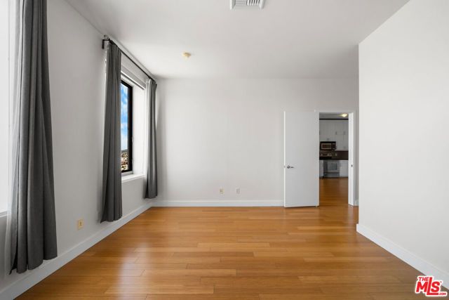 3810 Wilshire Boulevard 1801, Los Angeles, CA 90010
