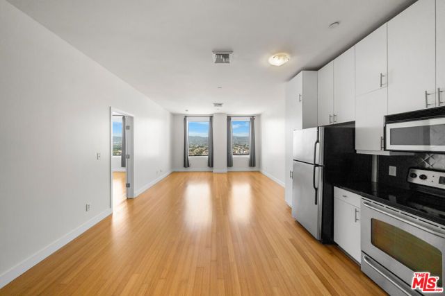 3810 Wilshire Boulevard 1801, Los Angeles, CA 90010