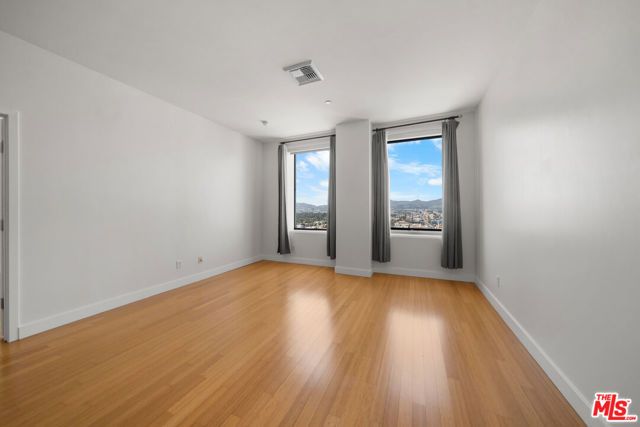 3810 Wilshire Boulevard 1801, Los Angeles, CA 90010