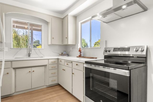 616 Oak Drive, Capitola, CA 95010