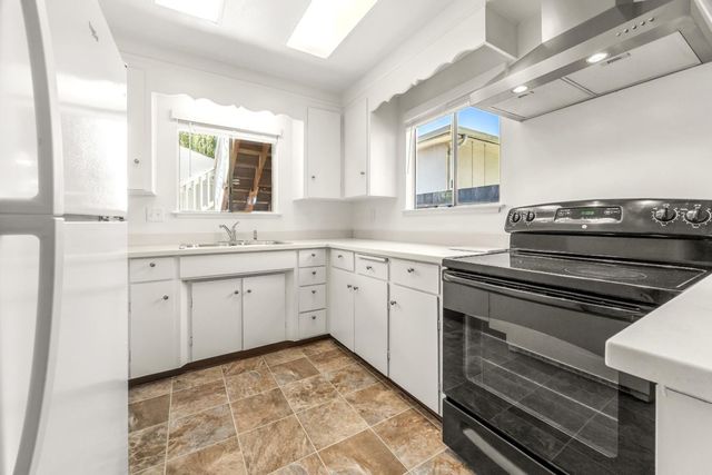 616 Oak Drive, Capitola, CA 95010