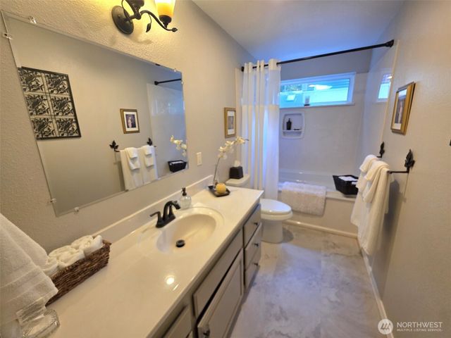 5021 Beverly Drive NE, Olympia, WA 98516