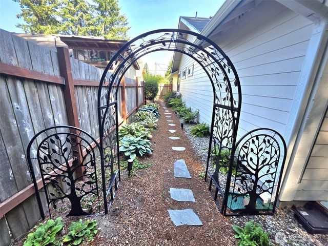 5021 Beverly Drive NE, Olympia, WA 98516