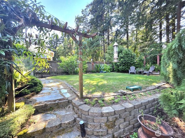 5021 Beverly Drive NE, Olympia, WA 98516
