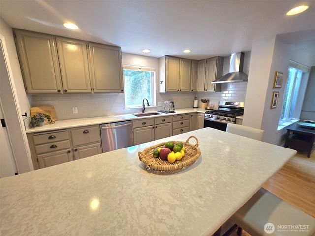 5021 Beverly Drive NE, Olympia, WA 98516